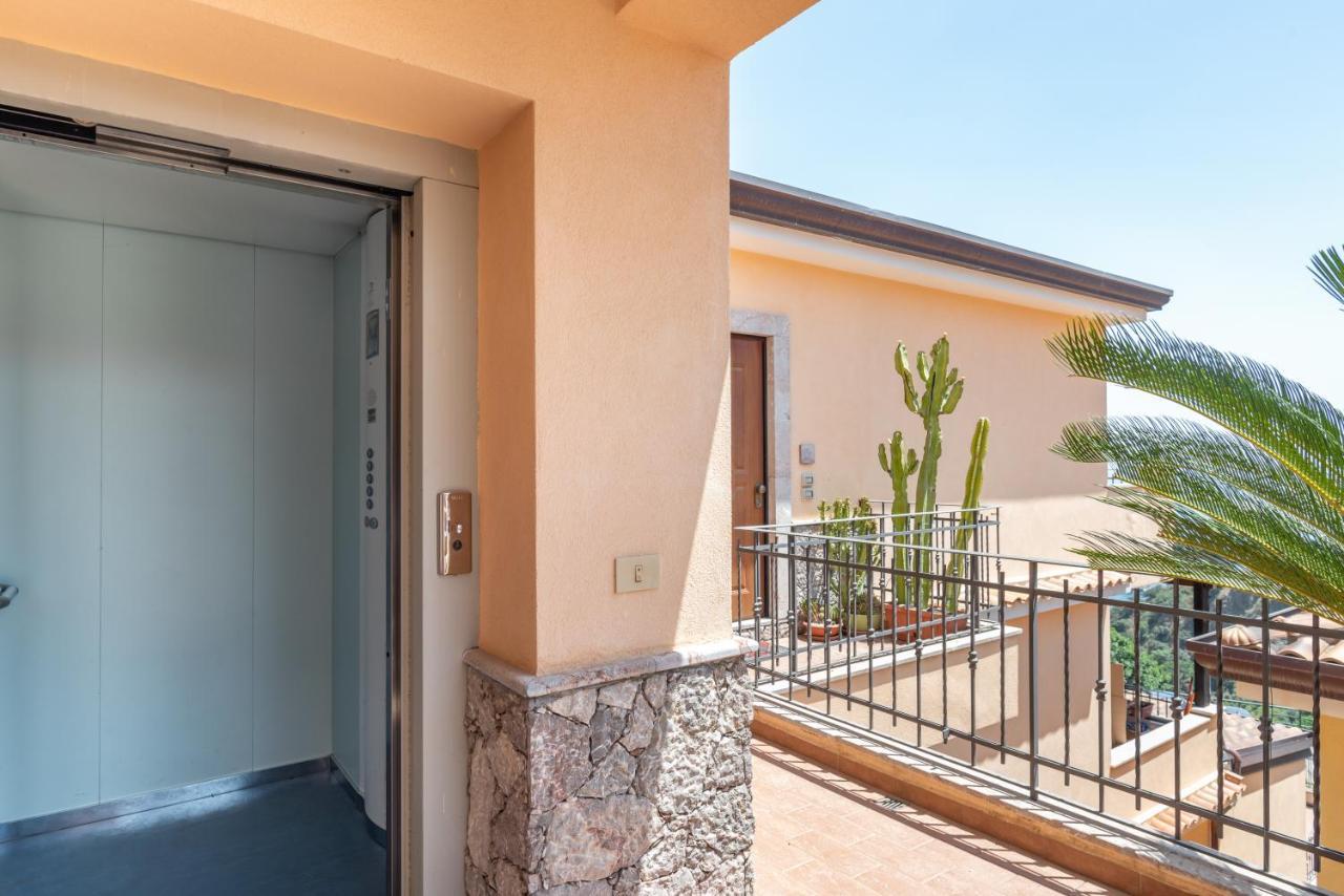 Taormina Panoramic Apartment With Parking Εξωτερικό φωτογραφία